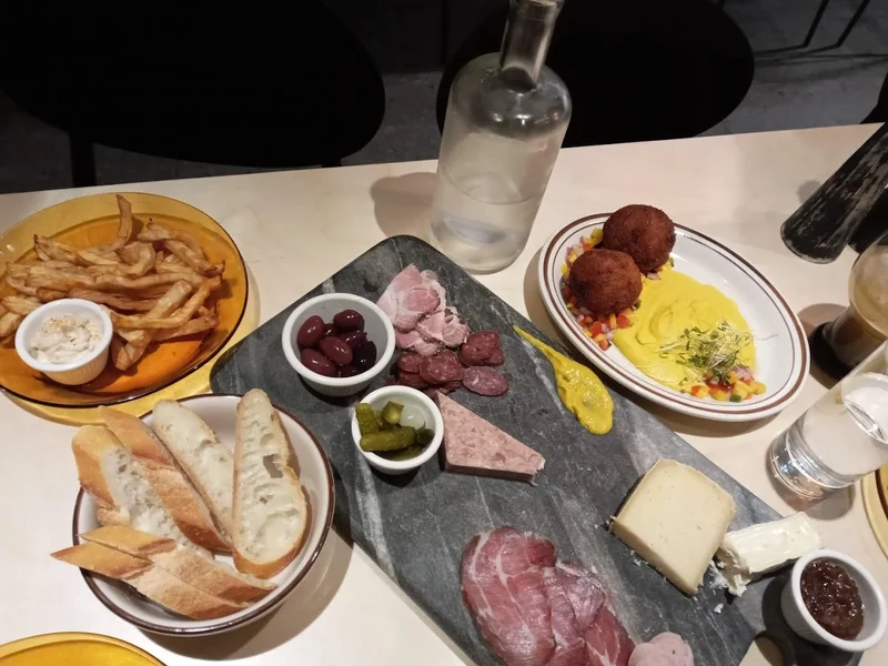 L'Andouille - Charcuterie & Buvette
