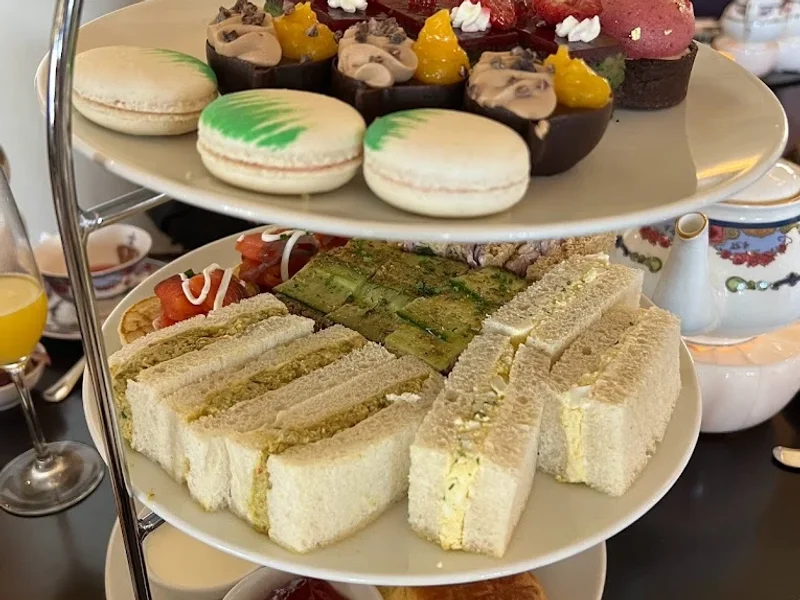 Q AT THE FAIRMONT EMPRESS