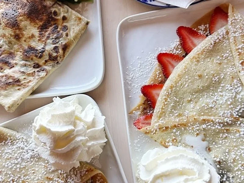 Luna Crepes & Cafe