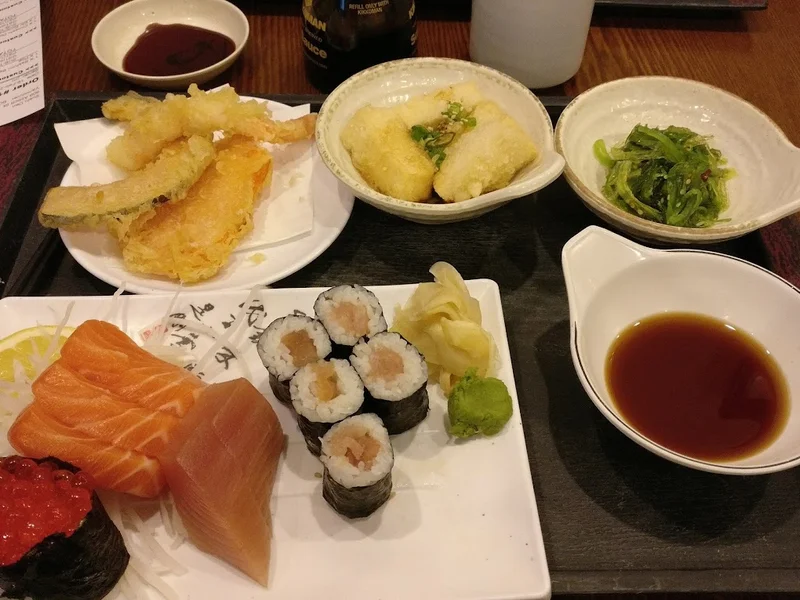 Sushi Den