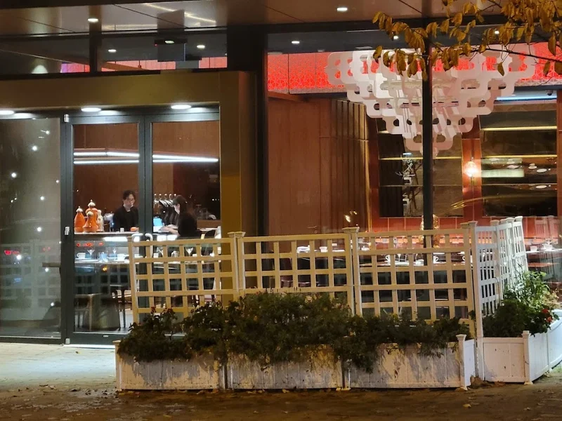 iDen & Quan Ju De Beijing Duck House