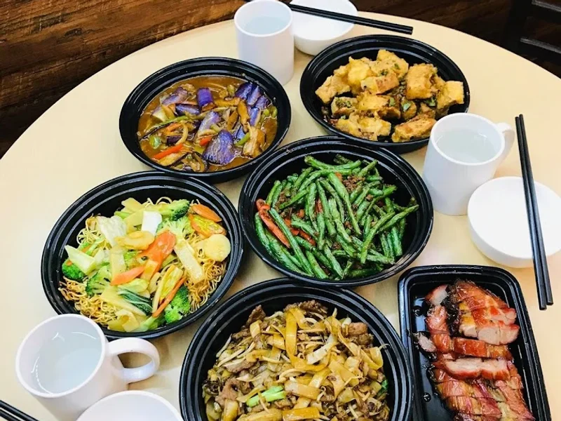 Wah Lai Yuen Bakery + Restaurant 華麗園