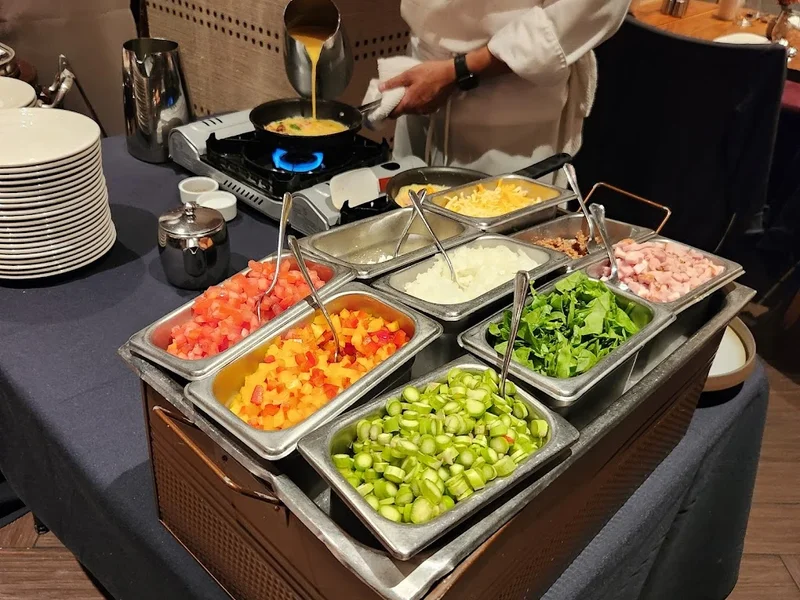 Notch8 Restaurant & Bar