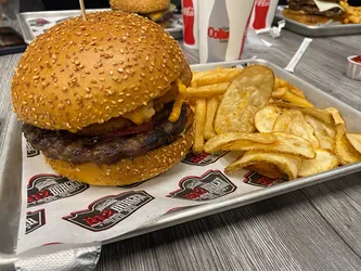 Top 9 burgers in Chomedey Quebec