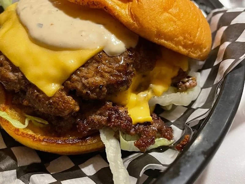 Between 2 Buns Burgers