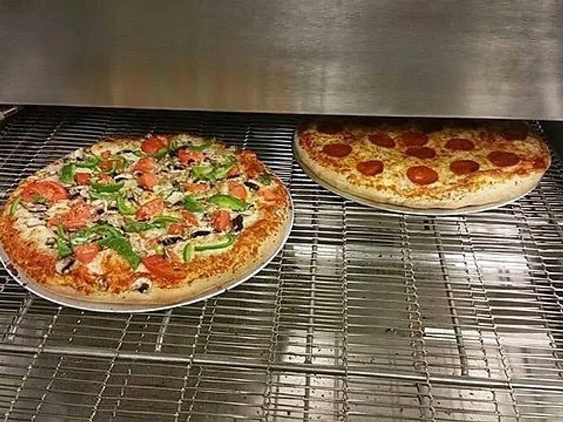 Reginos Pizza/Vanier