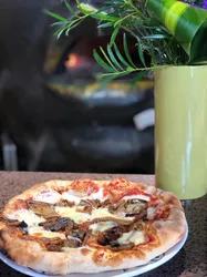 Best of 14 pizza places in Grandview-Woodland Vancouver