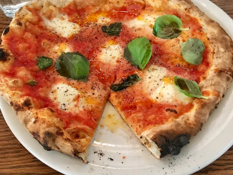 Pizzéria No 900 - Fleury, Montréal