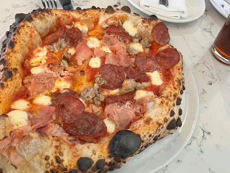 Giulietta Pizzeria Marché Central