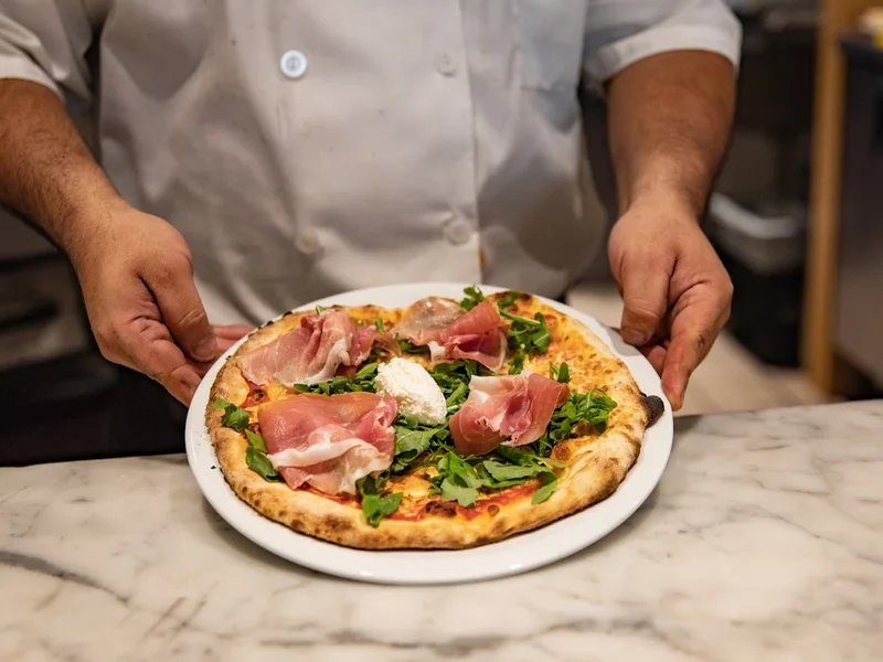 Heirloom Vin & Pizza