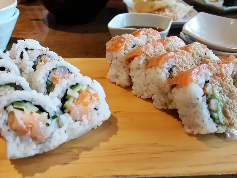Sushi & Roll