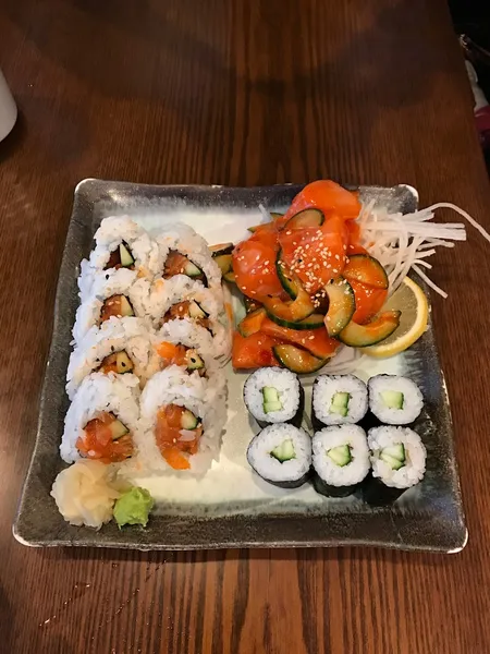 Sushi Den