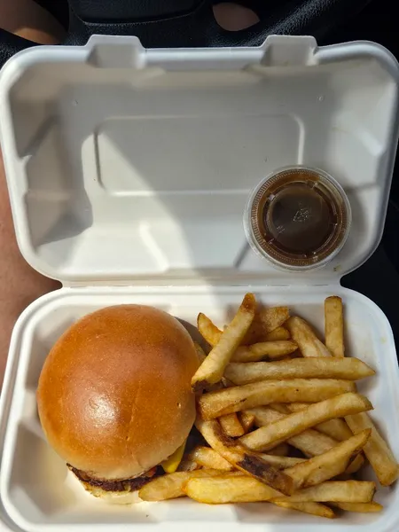 Main Street Burger & Poutine