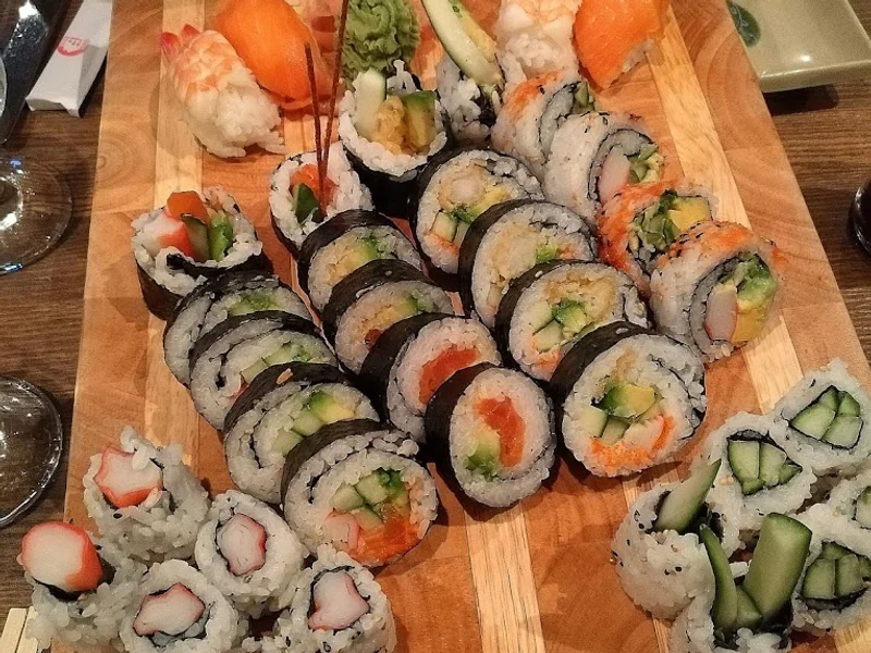 Lyna Sushi