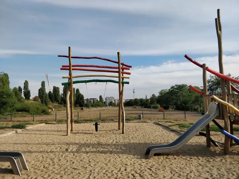 Regenbogen-Spielplatz