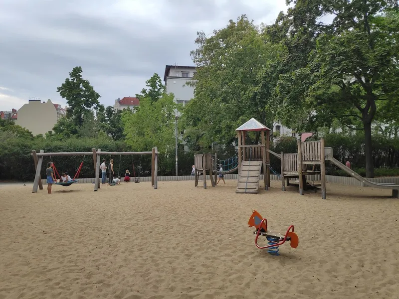 Spielplatz Apostel-Paulus-Str.