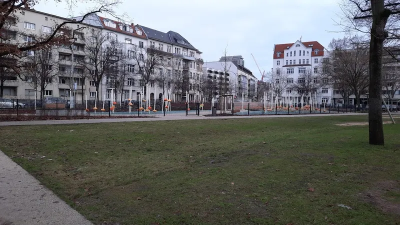 Spielplatz Olivaer Platz