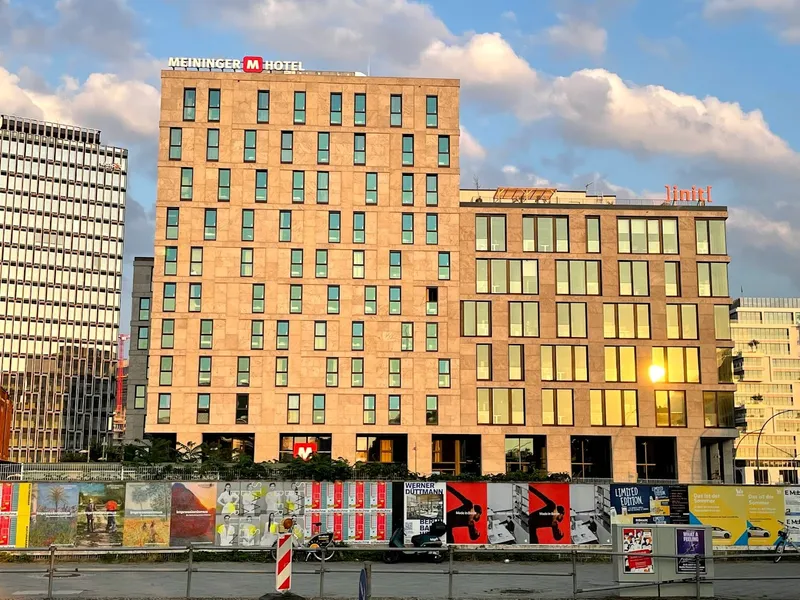 MEININGER Hotel Berlin East Side Gallery