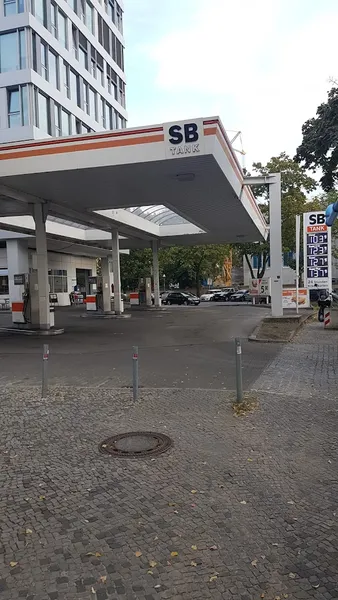 SB Tankstelle