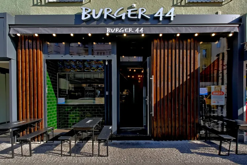 BURGER 44