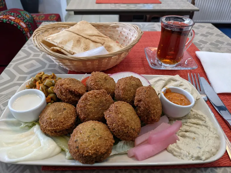 Sokotra Falafel & Eis