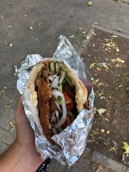 Gropius Döner