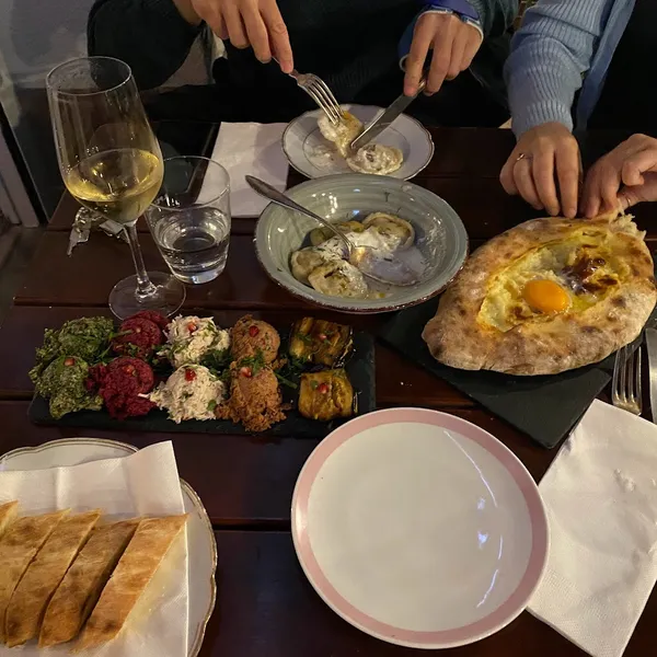 Café und Bäckerei Demirel