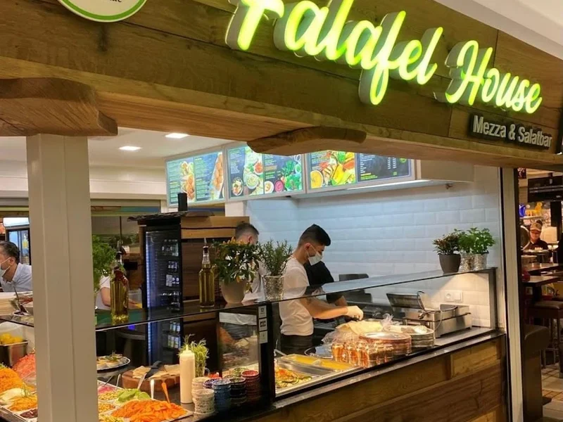 Falafel house mezza & salatbar