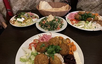Liste 12 falafel in Hamburg