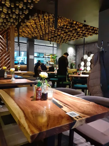 Hoang Deli Restaurant
