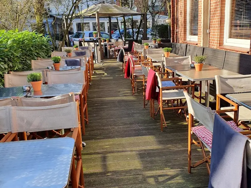 Old MacDonald Burger-Restaurant, Biergarten und Sportsbar