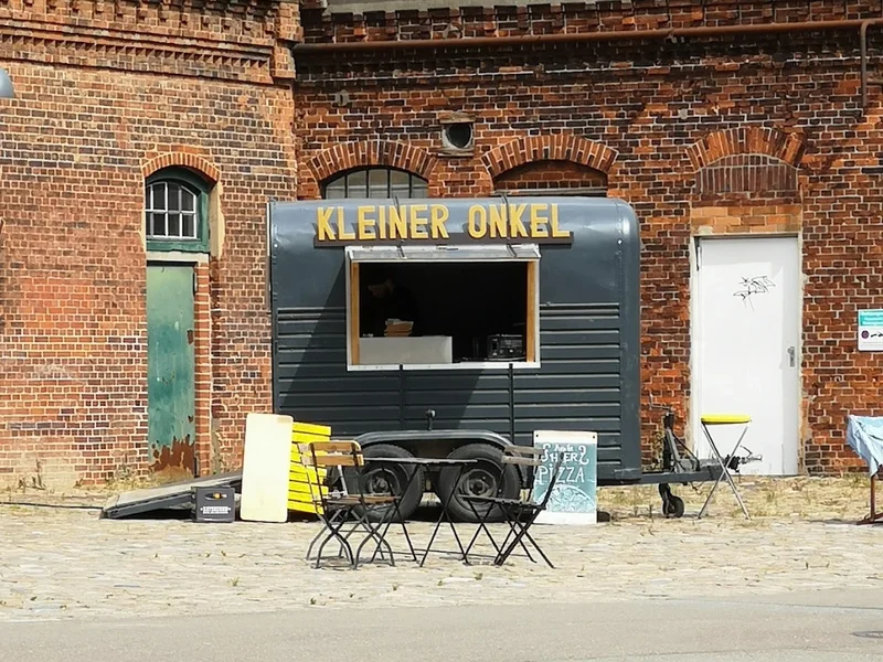 Kleiner Onkel