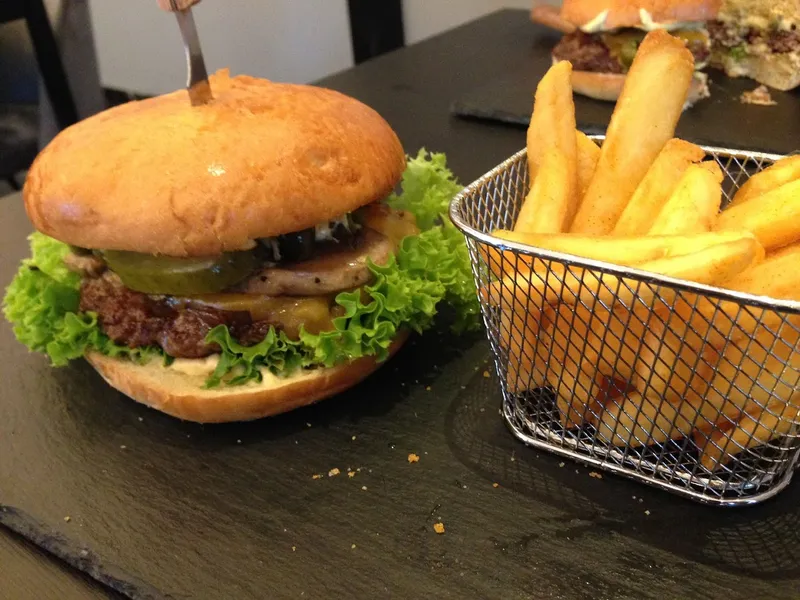 Bella's Burger