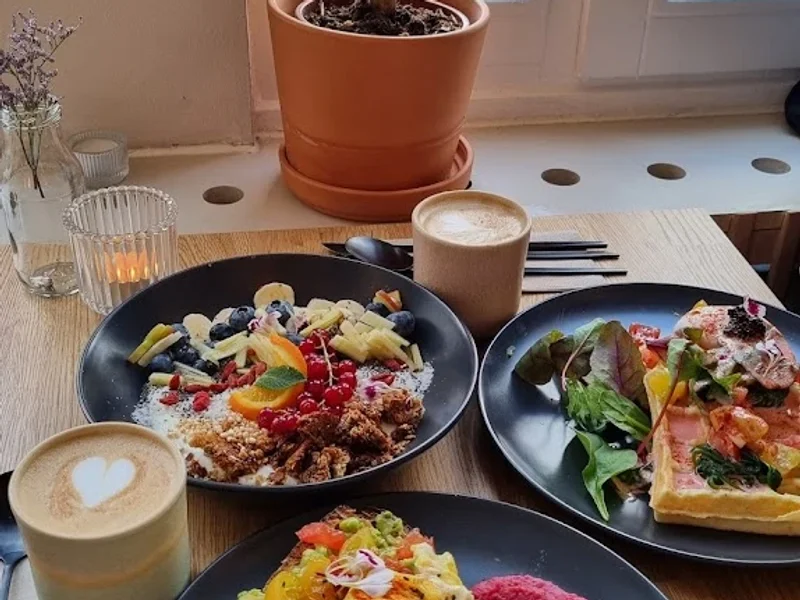 Mimosas Brunch Club