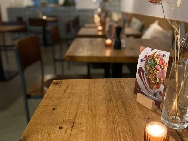 Bistro & Café Ivy