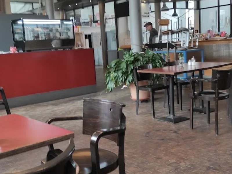 Das Fabrik-Café
