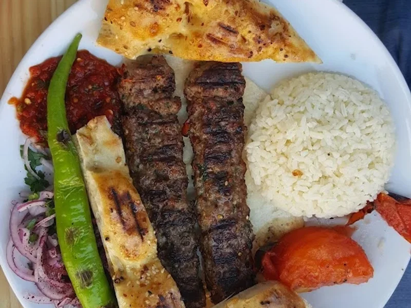 Beyzade Restaurant - türkische Spezialitäten vom Holzkohlegrill und Frühstück in Spandau
