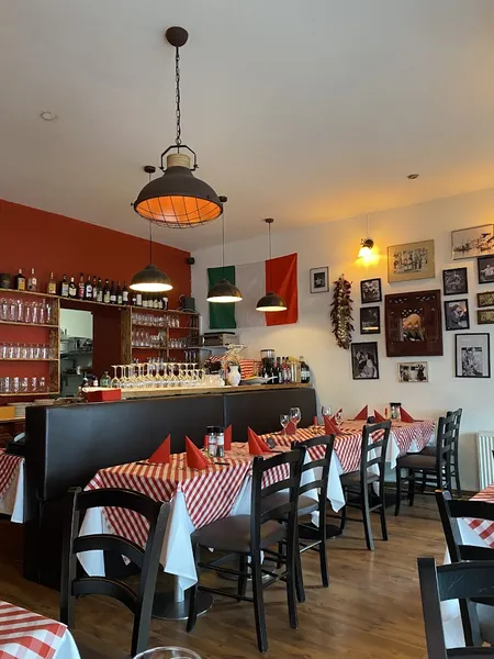 Trattoria LaFamiglia