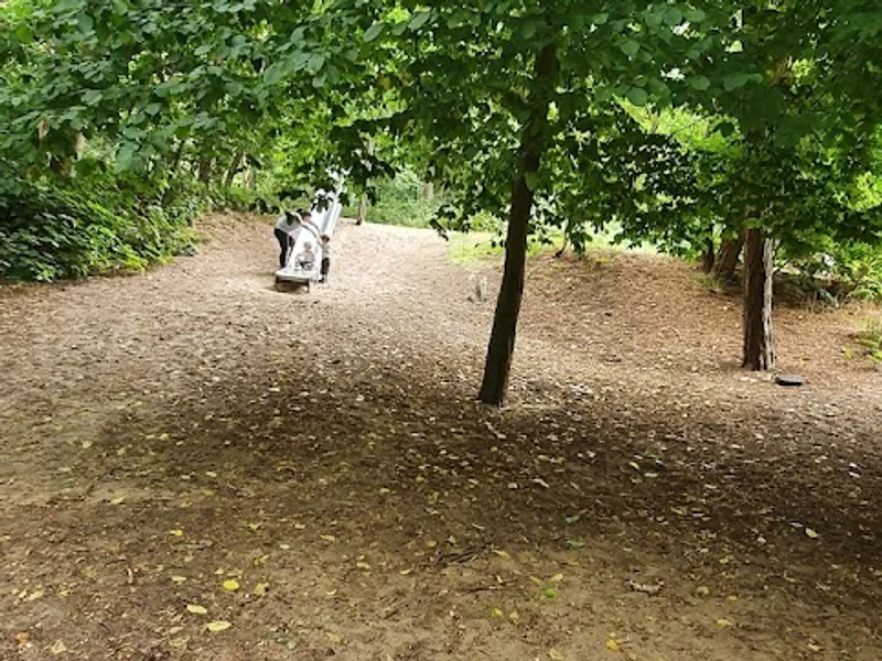Walter-Hammer-Weg, "Spielplatz"