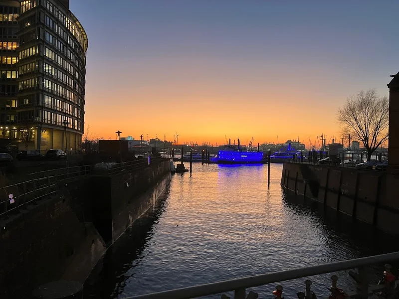 Kehrwiederspitze - Hamburg-Hafen