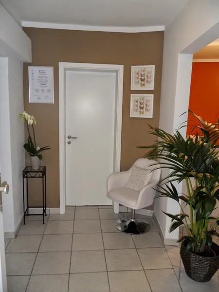 Brazilianwaxstudio in Eidelstedt Haarentfernung Waxing Sugaring Nagelstudio