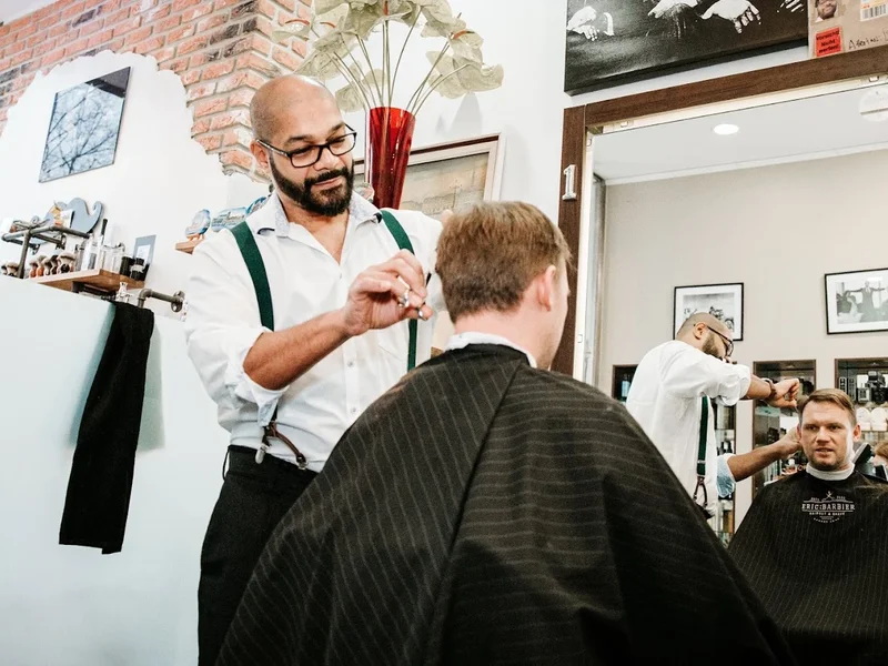 Eric:Barbier – Haircut & Shave | Hafencity