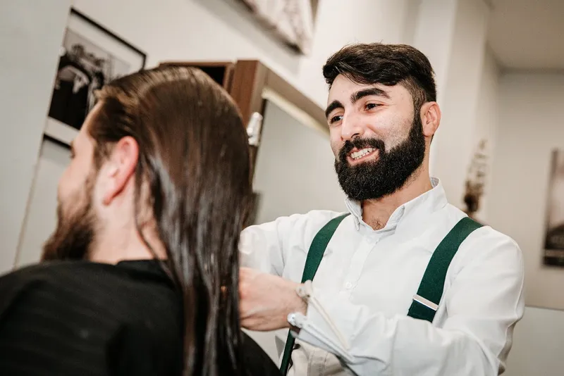 Eric:Barbier – Haircut & Shave | Hafencity