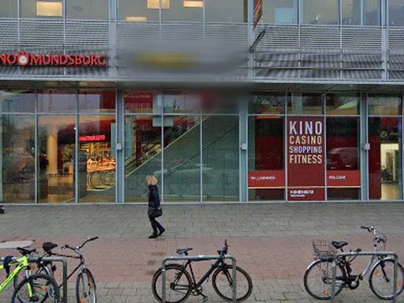 Hairstylist Ali Aslan