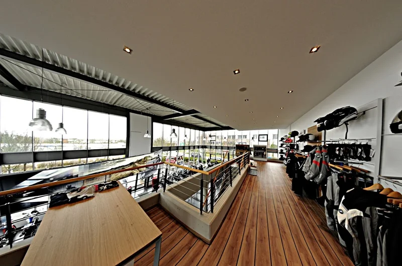 Stüdemann. ECHT. BMW. MOTORRAD. Das Original in Hamburg seit 1971