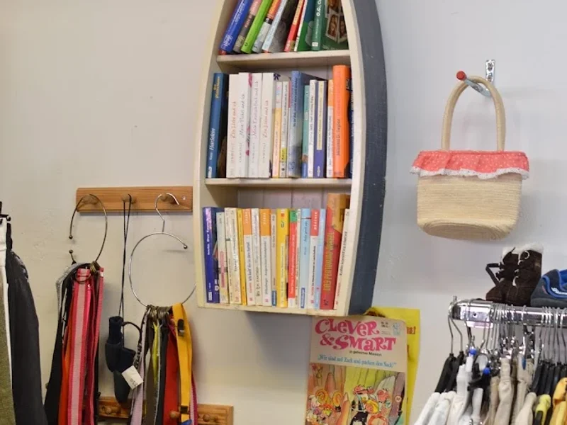 HUMANA Secondhand & Vintage