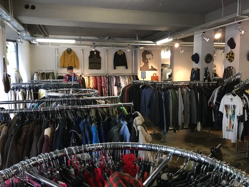 HUMANA Secondhand & Vintage