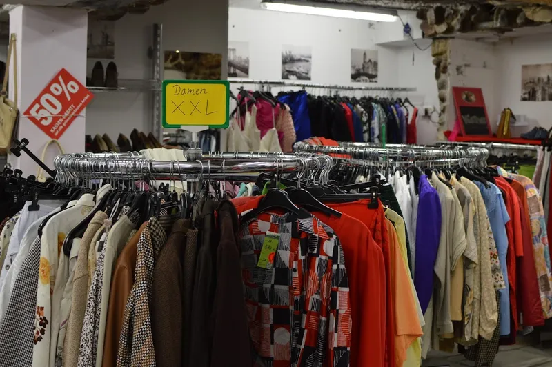 HUMANA Secondhand & Vintage