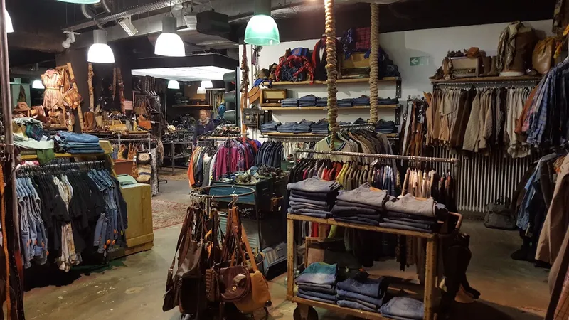 PICKNWEIGHT - VINTAGE KILO STORE