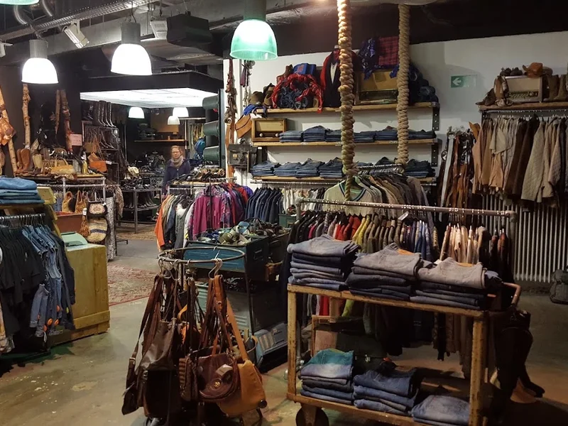 PICKNWEIGHT - VINTAGE KILO STORE